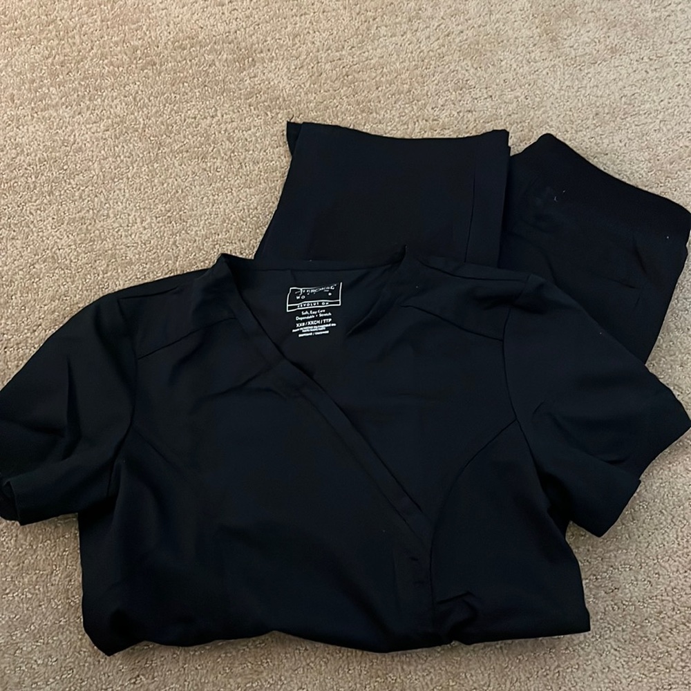 Cherokee scrubs set